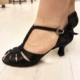 modelo Neli cómodo zapato de salsa